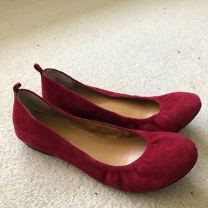 Audrey Brooke red flats